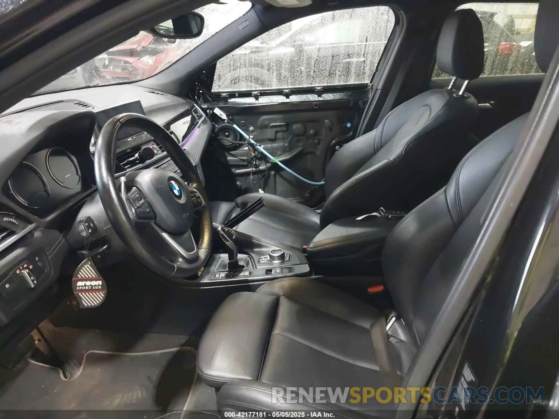 5 Photograph of a damaged car WBXYJ1C04L5P14242 BMW X2 2020