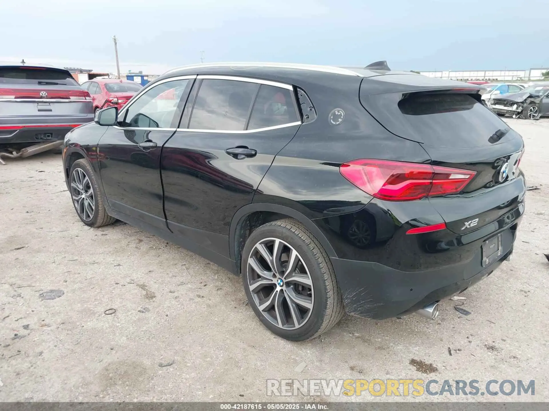 3 Photograph of a damaged car WBXYJ1C07L5P15353 BMW X2 2020