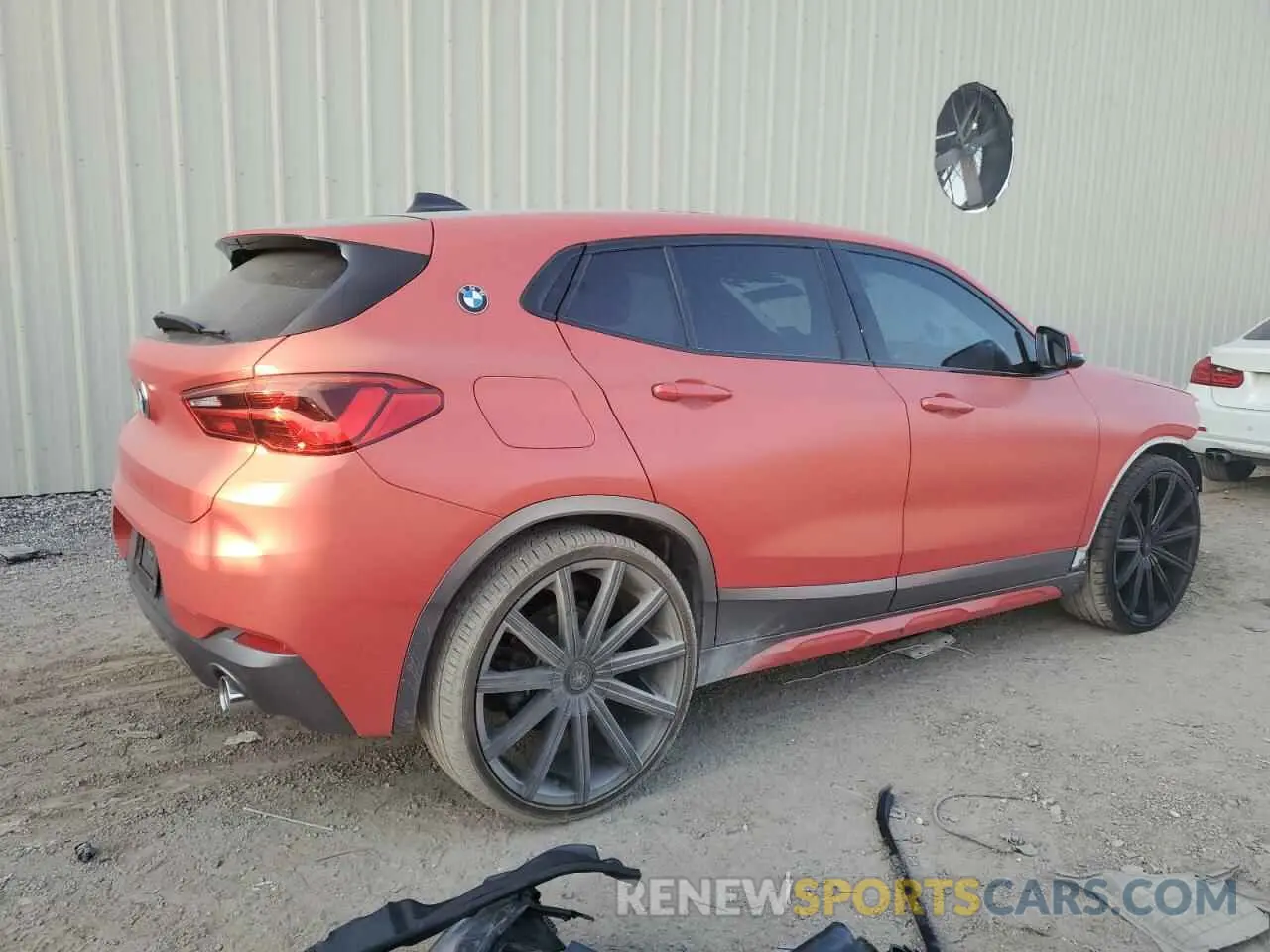 3 Photograph of a damaged car WBXYJ1C08L5N93764 BMW X2 2020