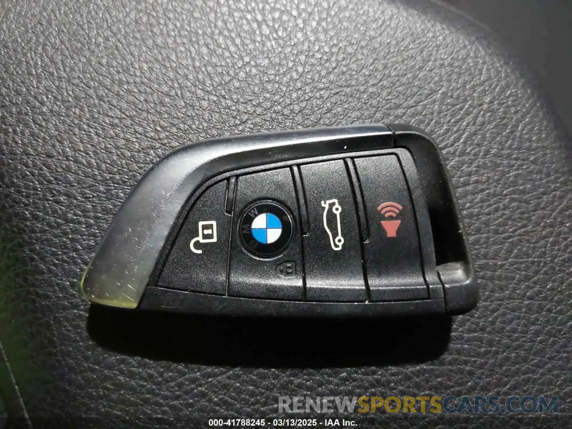 11 Photograph of a damaged car WBXYJ1C08L5P45302 BMW X2 2020