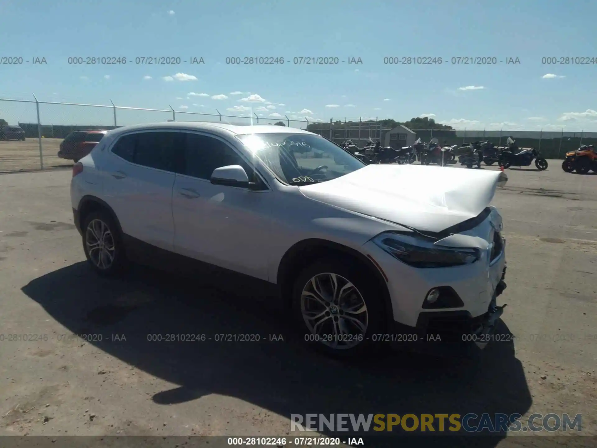 1 Photograph of a damaged car WBXYJ1C09L5P35832 BMW X2 2020