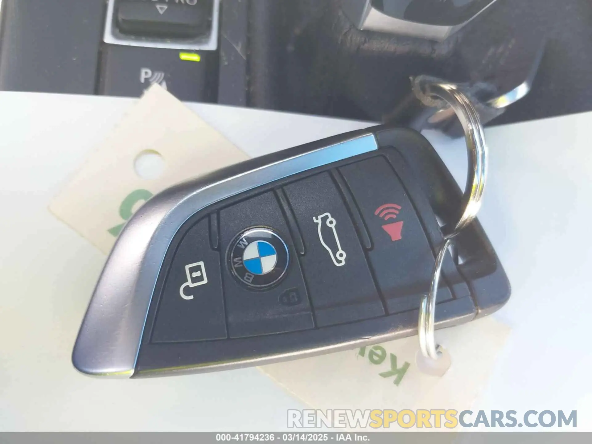 11 Photograph of a damaged car WBXYJ1C09L5P56146 BMW X2 2020