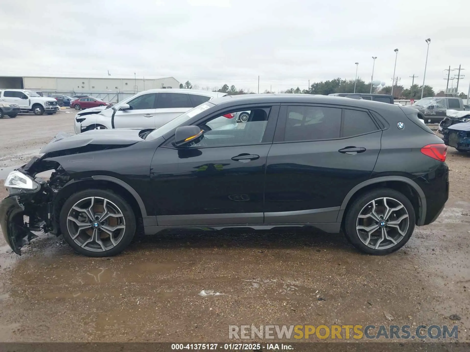 14 Photograph of a damaged car WBXYJ1C09L5R16011 BMW X2 2020
