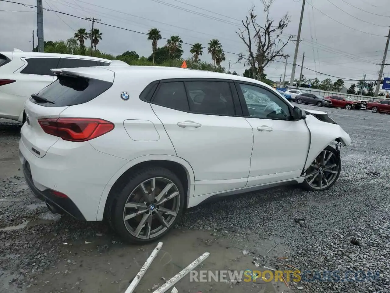 3 Photograph of a damaged car WBXYN1C00L5P06398 BMW X2 2020