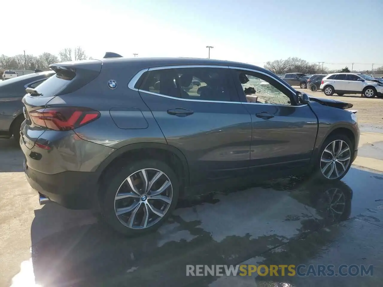3 Photograph of a damaged car WBXYH9C00M5S76654 BMW X2 2021
