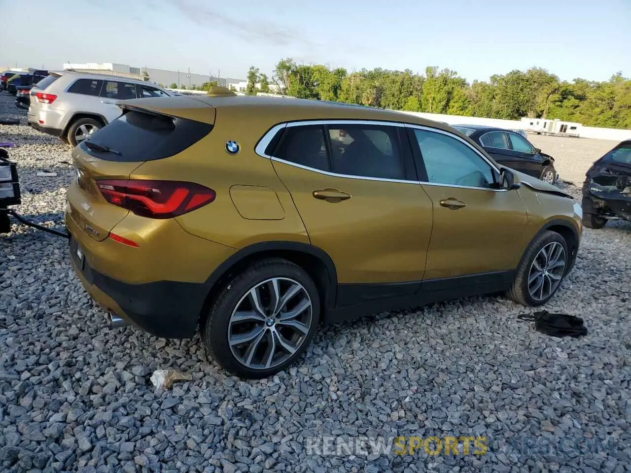 3 Photograph of a damaged car WBXYH9C01M5S42397 BMW X2 2021