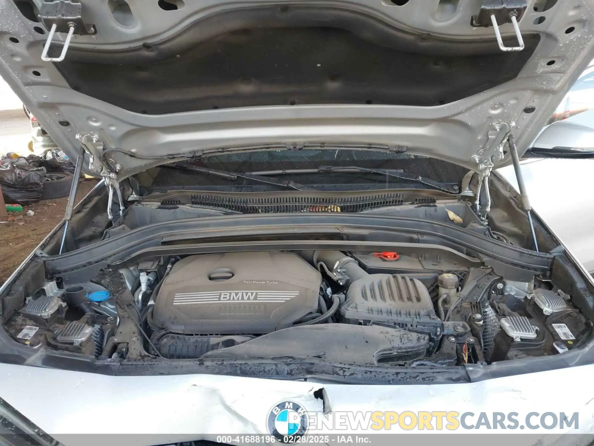 10 Photograph of a damaged car WBXYH9C01M5S45641 BMW X2 2021