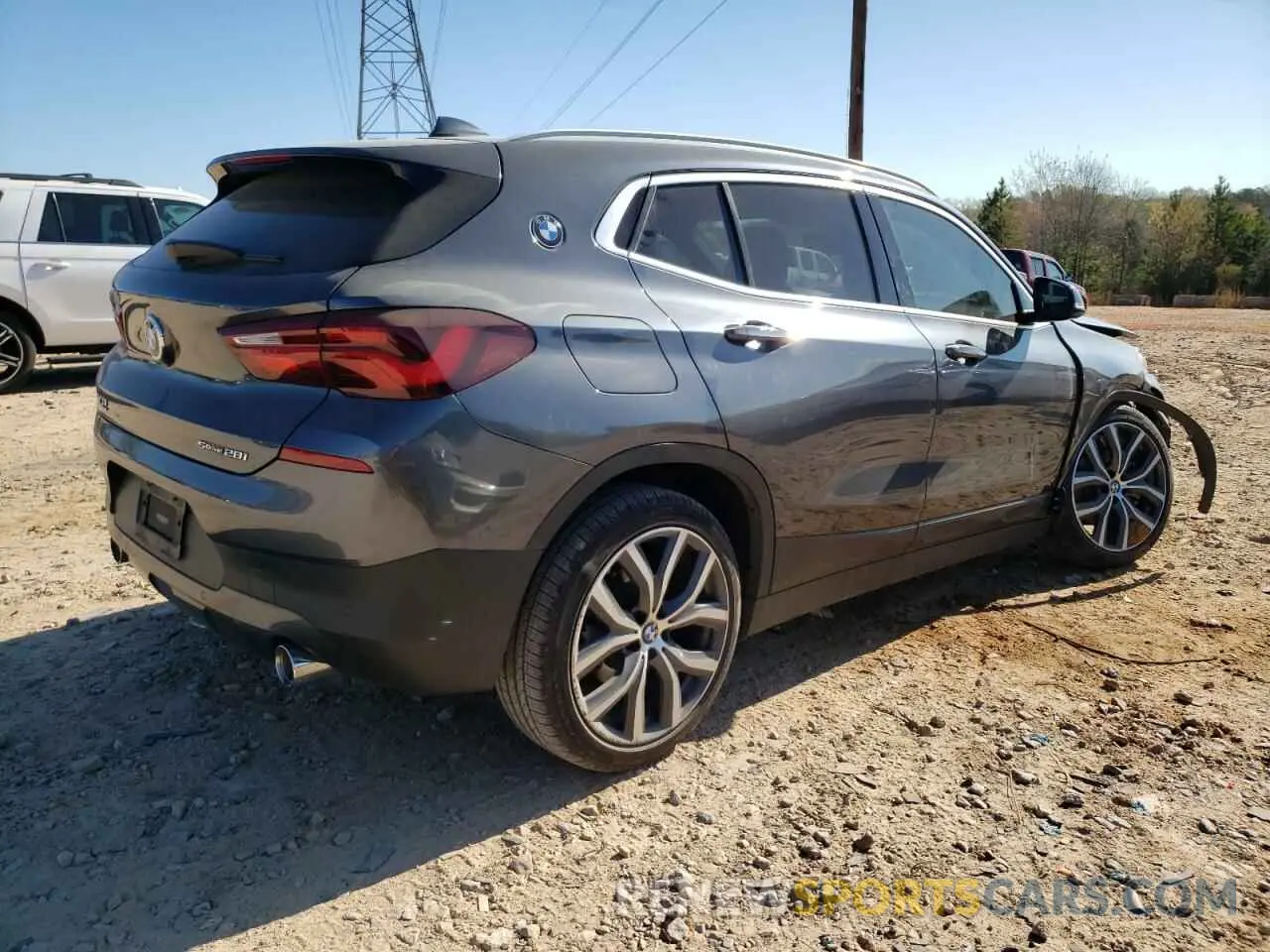 3 Photograph of a damaged car WBXYH9C04M5S06297 BMW X2 2021