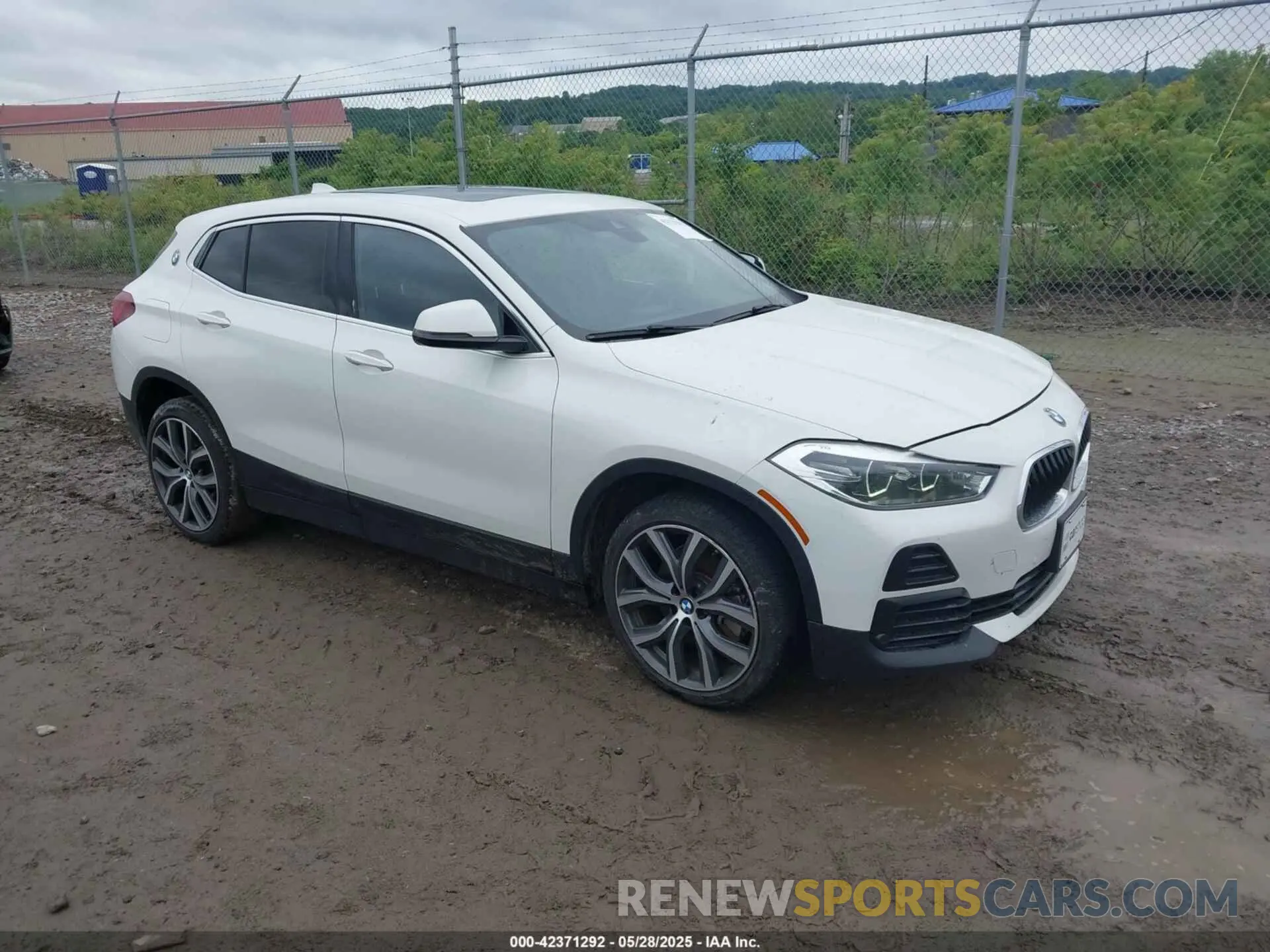 1 Photograph of a damaged car WBXYH9C04M5S75877 BMW X2 2021