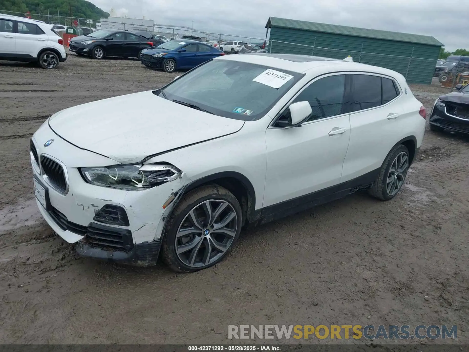 2 Photograph of a damaged car WBXYH9C04M5S75877 BMW X2 2021