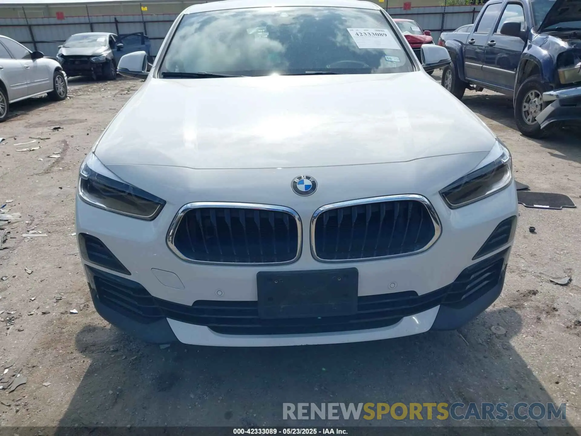 12 Photograph of a damaged car WBXYH9C05M5S27207 BMW X2 2021