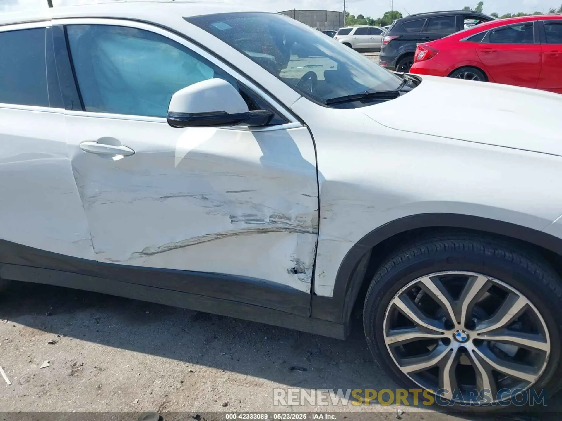 6 Photograph of a damaged car WBXYH9C05M5S27207 BMW X2 2021