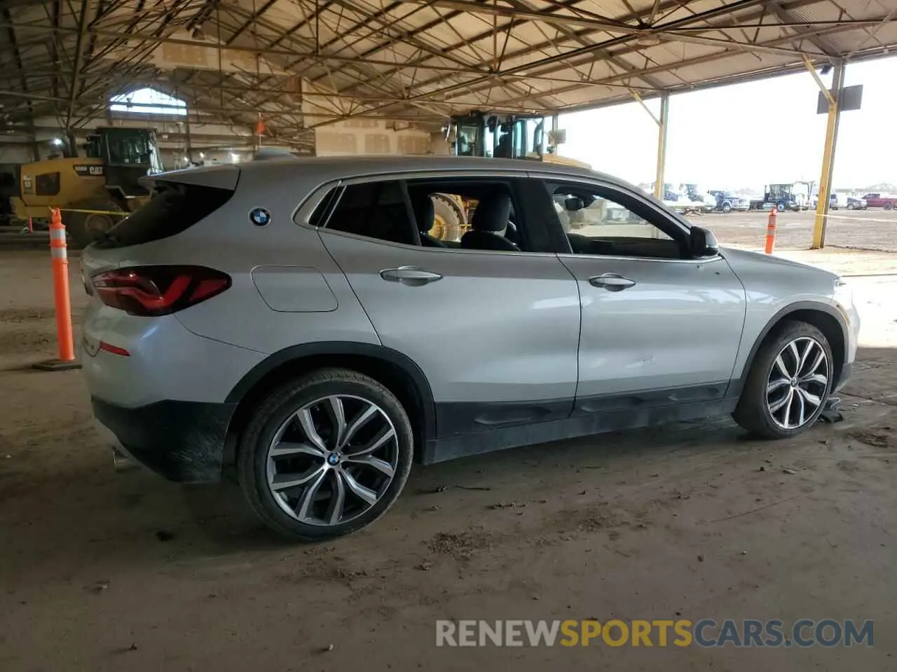 3 Photograph of a damaged car WBXYH9C07M5T03462 BMW X2 2021