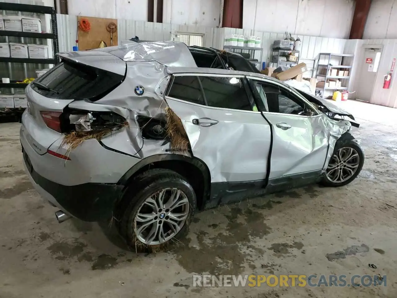 3 Photograph of a damaged car WBXYH9C09M5S43877 BMW X2 2021