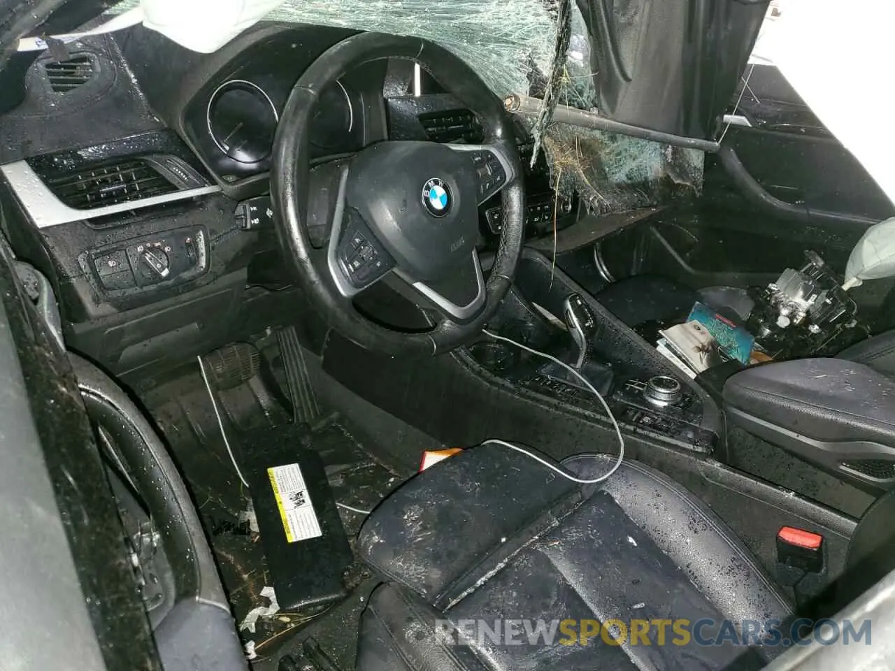 8 Photograph of a damaged car WBXYH9C09M5S43877 BMW X2 2021