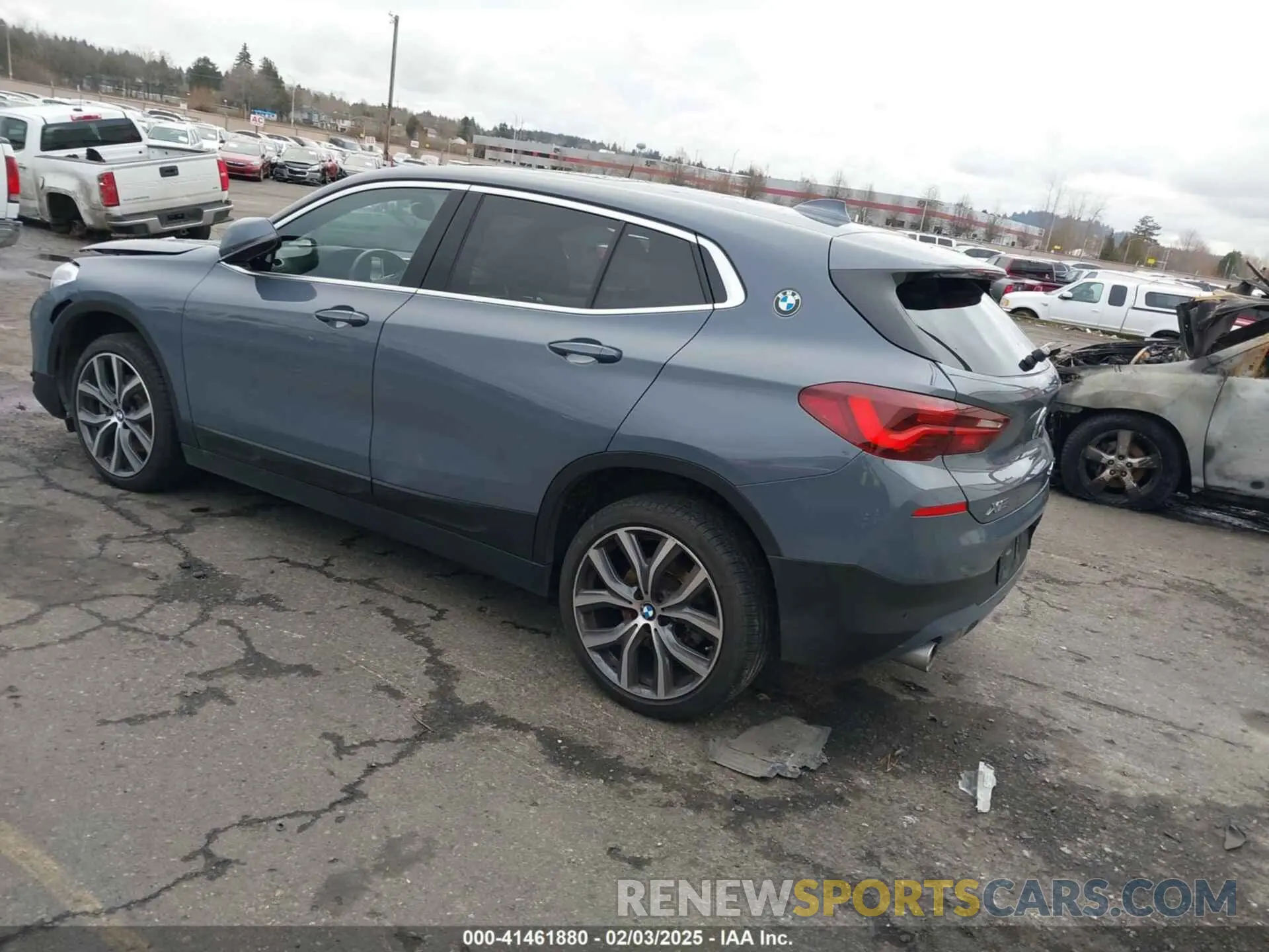 3 Photograph of a damaged car WBXYJ1C07M5S91450 BMW X2 2021