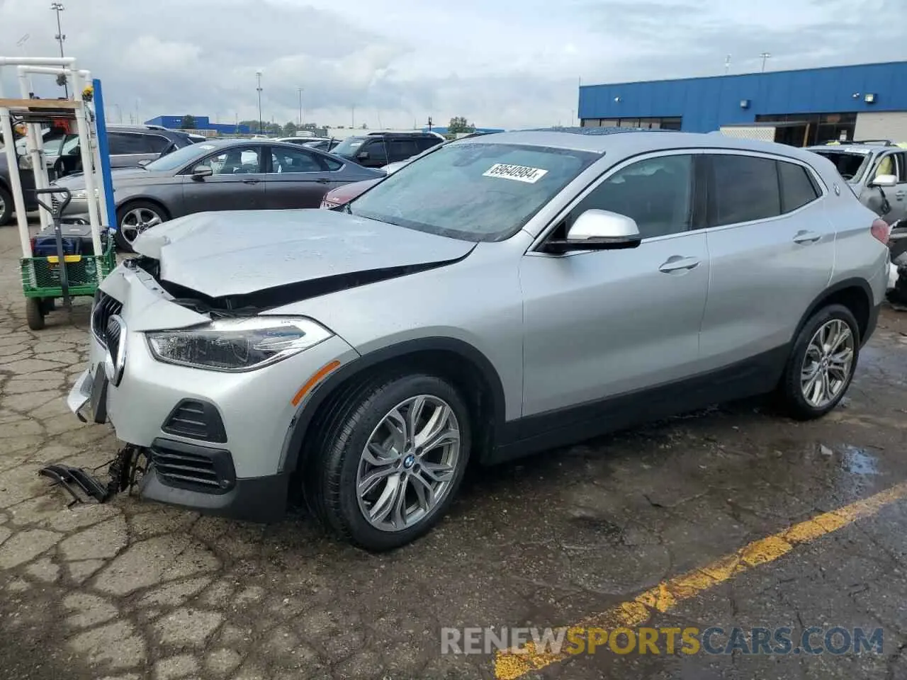 1 Photograph of a damaged car WBXYJ1C09M5T13335 BMW X2 2021