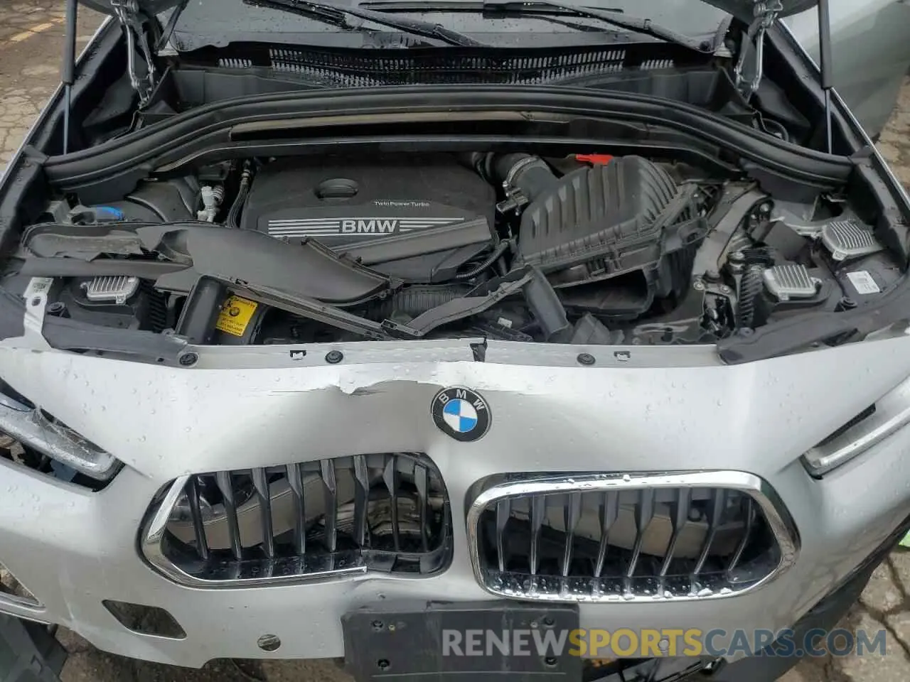 12 Photograph of a damaged car WBXYJ1C09M5T13335 BMW X2 2021