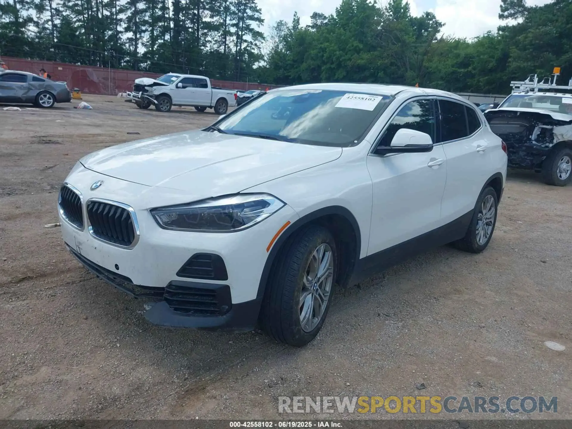 2 Photograph of a damaged car WBXYH9C05N5U10348 BMW X2 2022