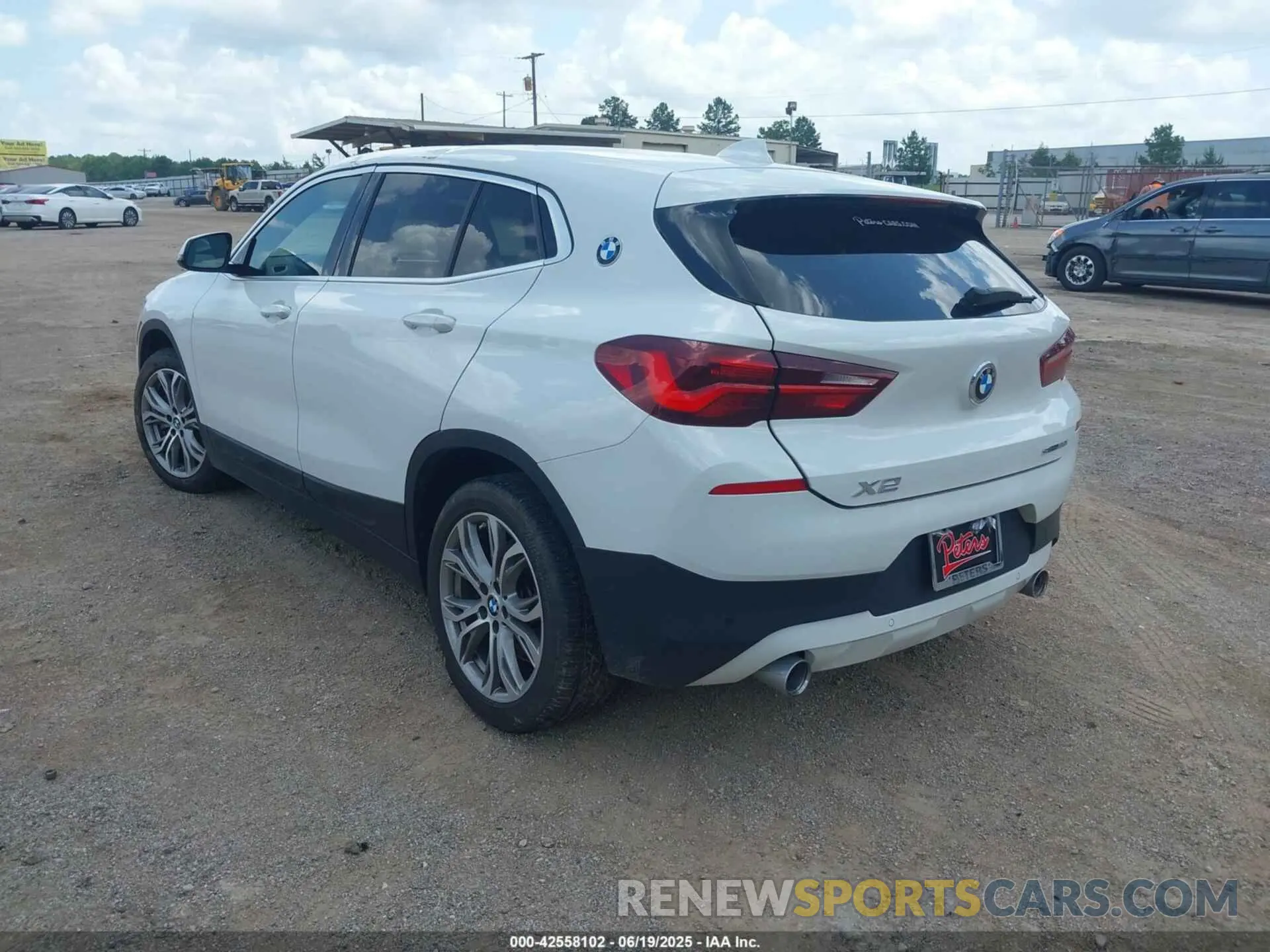 3 Photograph of a damaged car WBXYH9C05N5U10348 BMW X2 2022