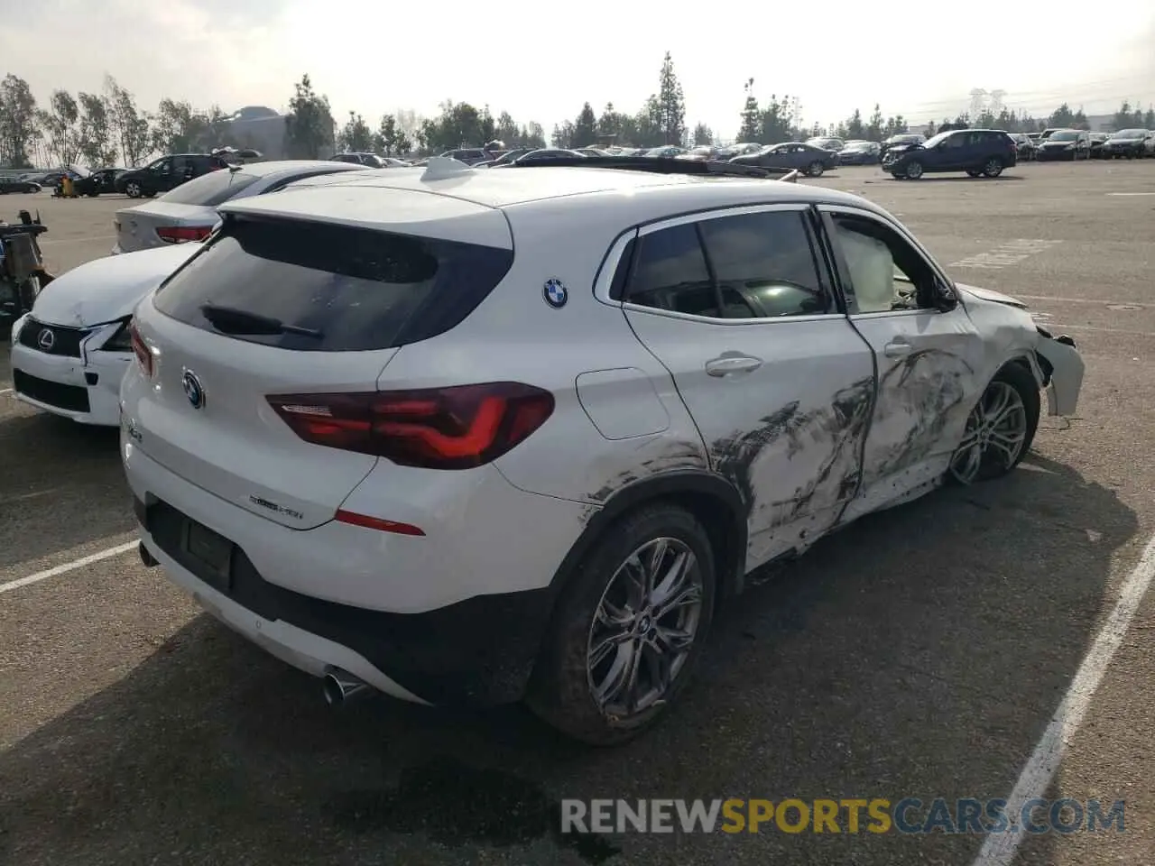 3 Photograph of a damaged car WBXYH9C09N5U02737 BMW X2 2022