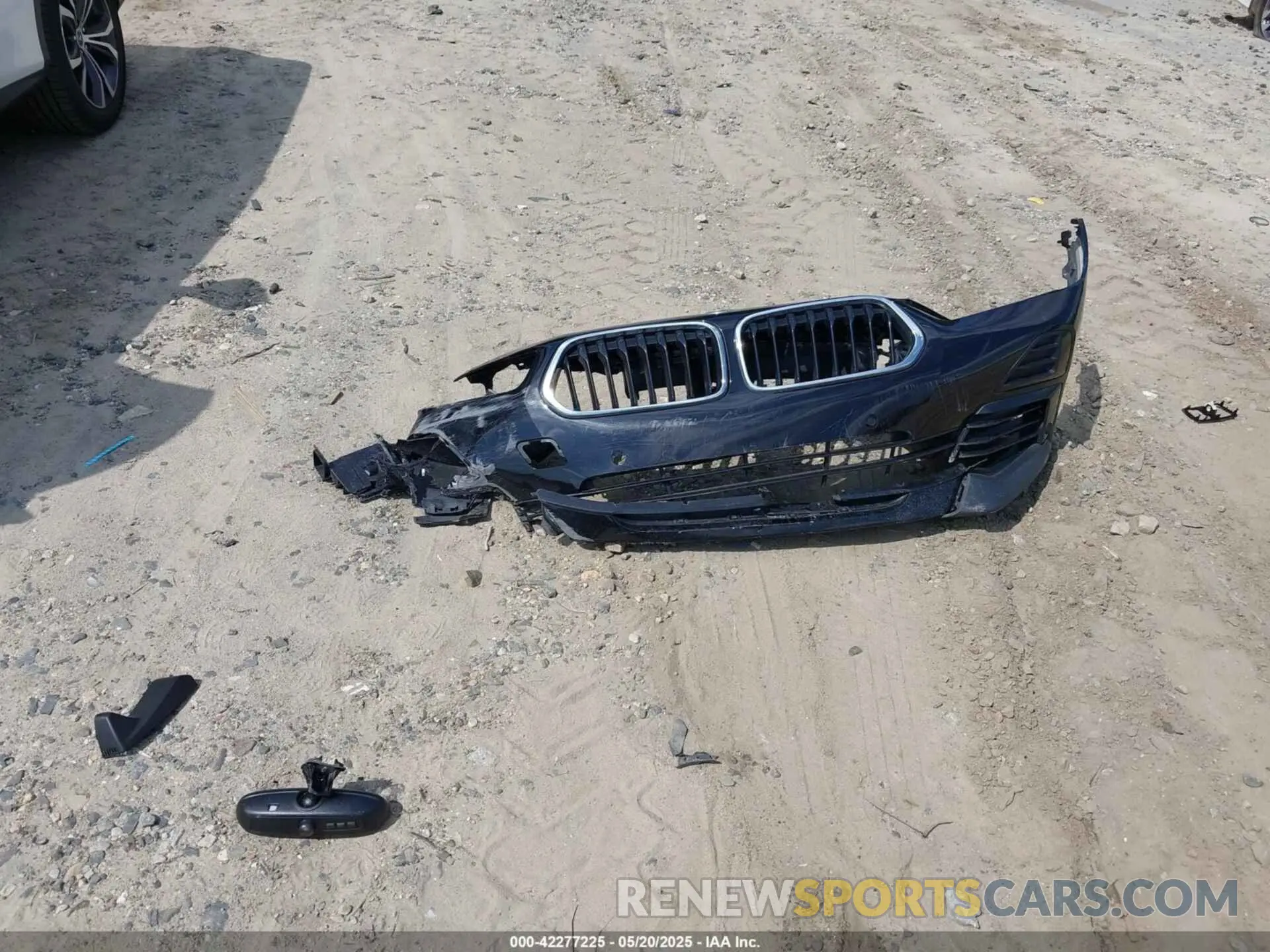 12 Photograph of a damaged car WBXYH9C0XN5U13102 BMW X2 2022