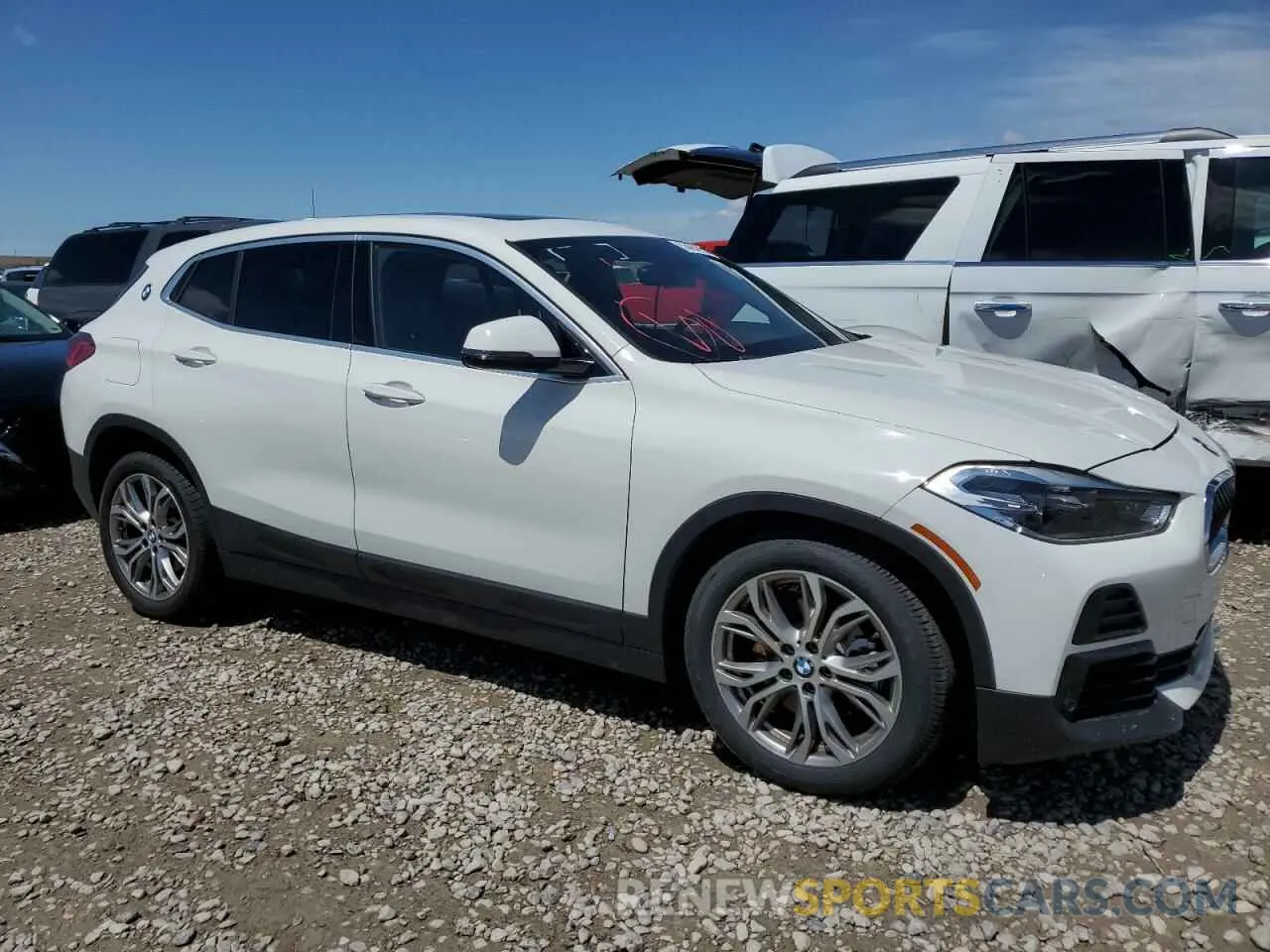 4 Photograph of a damaged car WBXYJ1C00N5U17584 BMW X2 2022