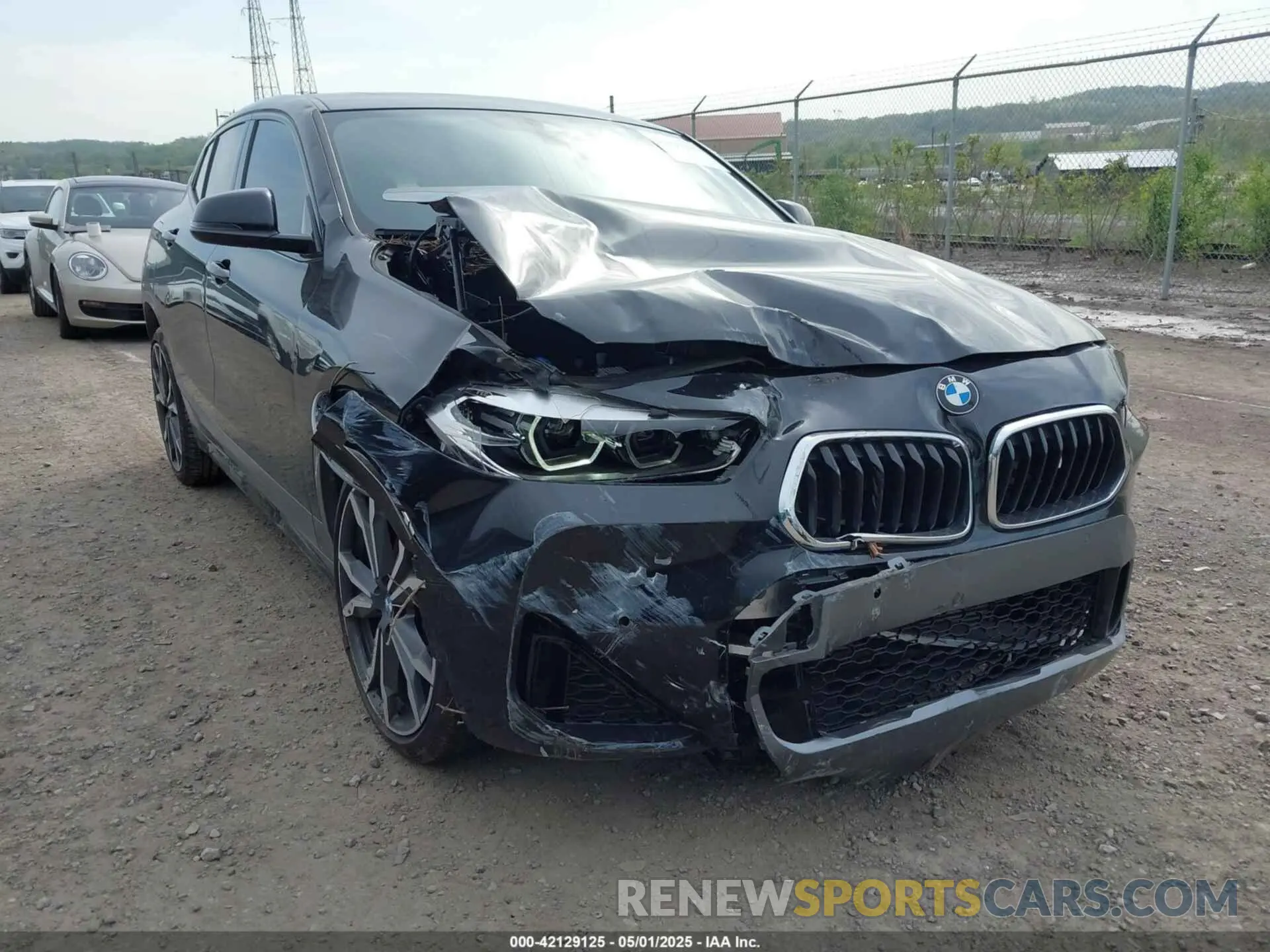 6 Photograph of a damaged car WBXYJ1C02N5T58490 BMW X2 2022