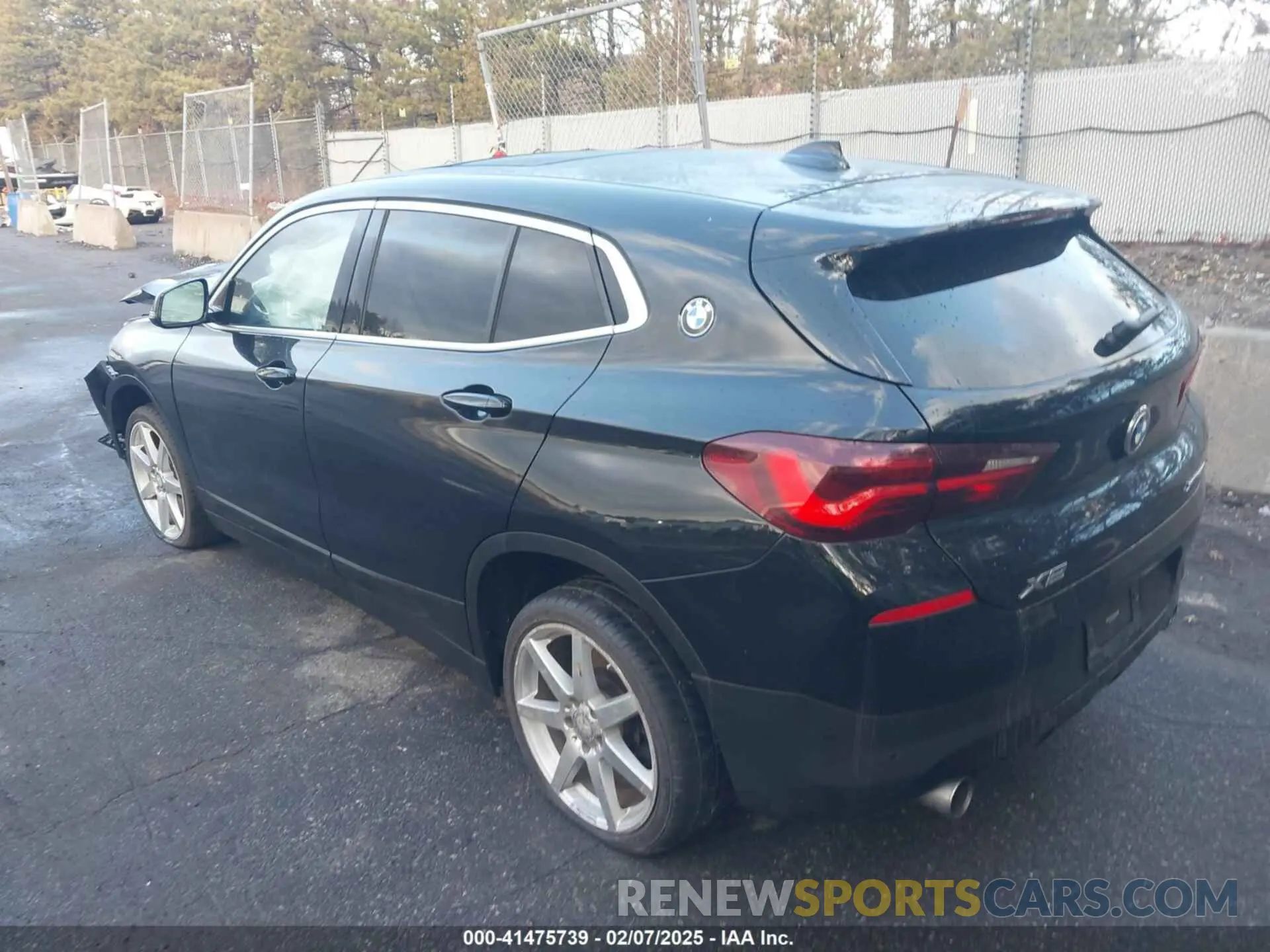 3 Photograph of a damaged car WBXYJ1C02N5T91876 BMW X2 2022