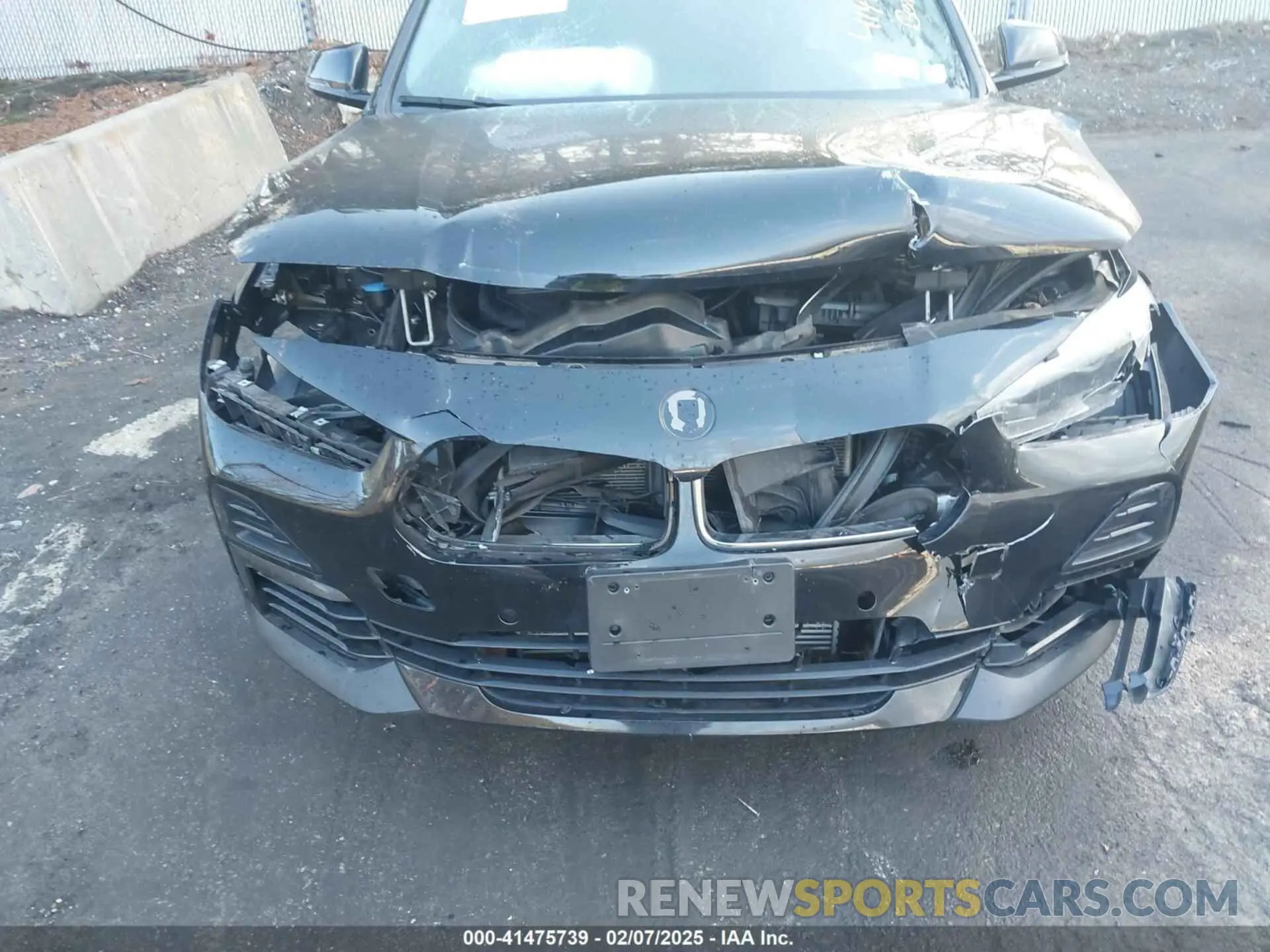 6 Photograph of a damaged car WBXYJ1C02N5T91876 BMW X2 2022