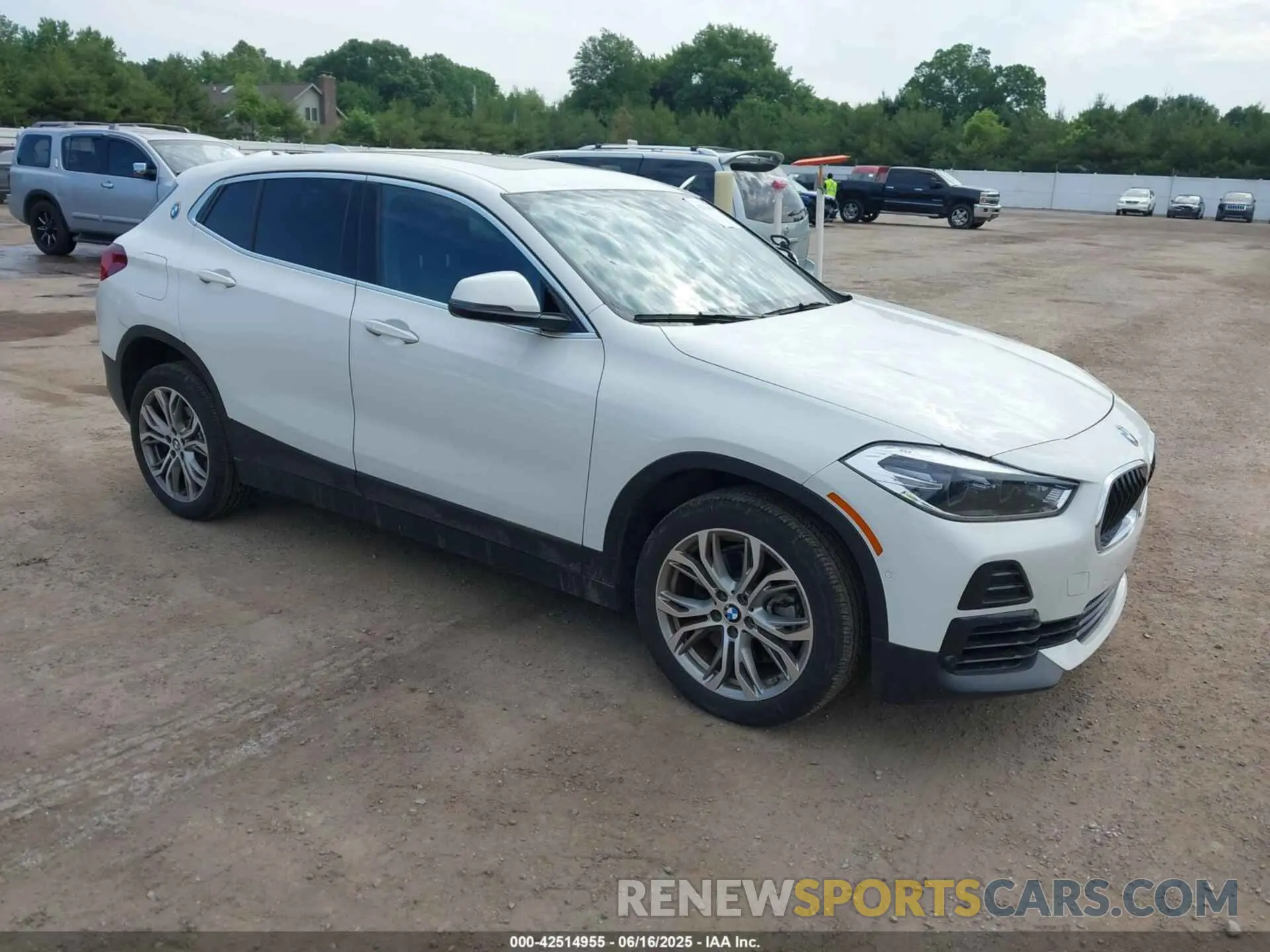 1 Photograph of a damaged car WBXYJ1C08N5T51950 BMW X2 2022