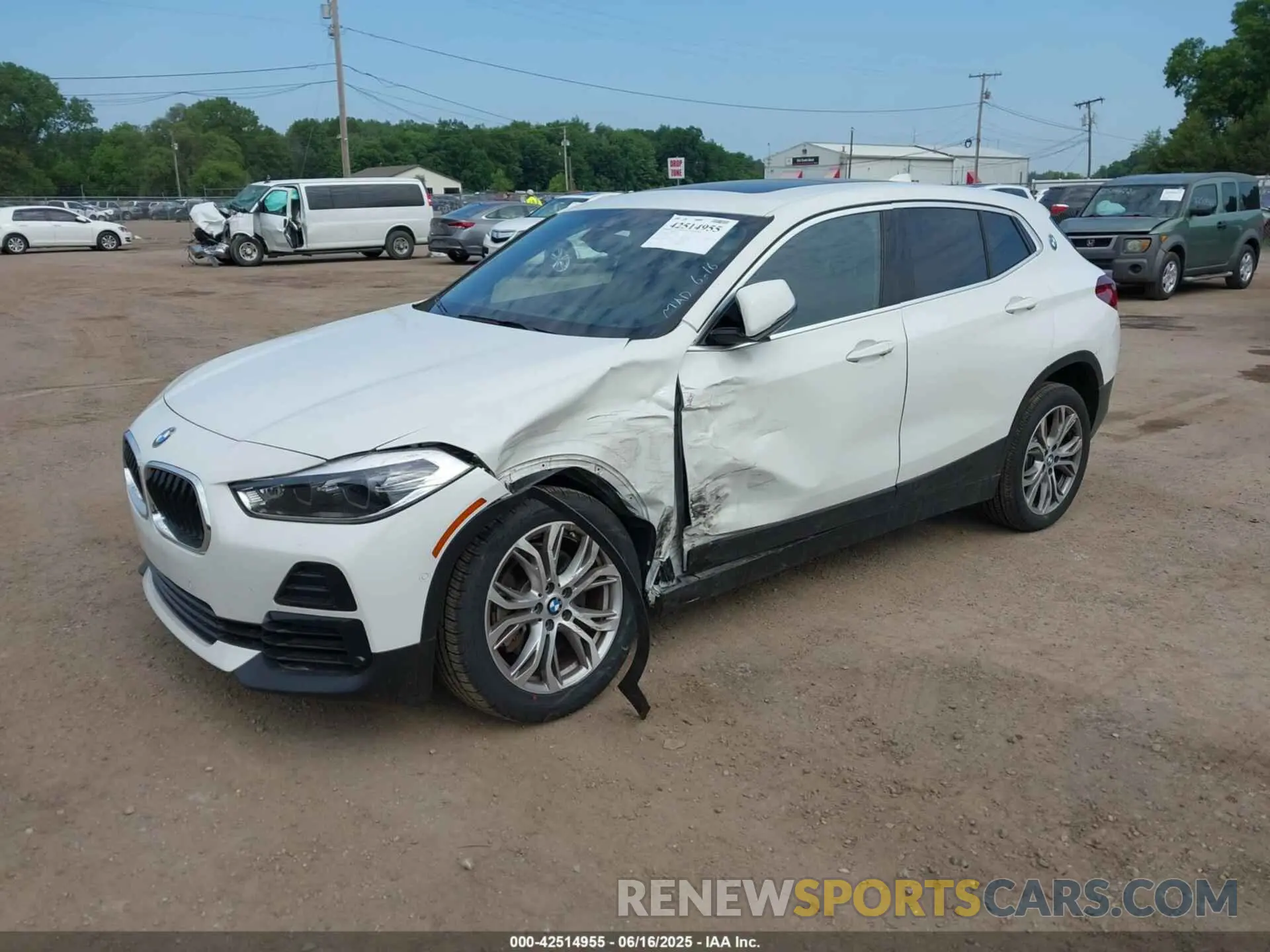 2 Photograph of a damaged car WBXYJ1C08N5T51950 BMW X2 2022