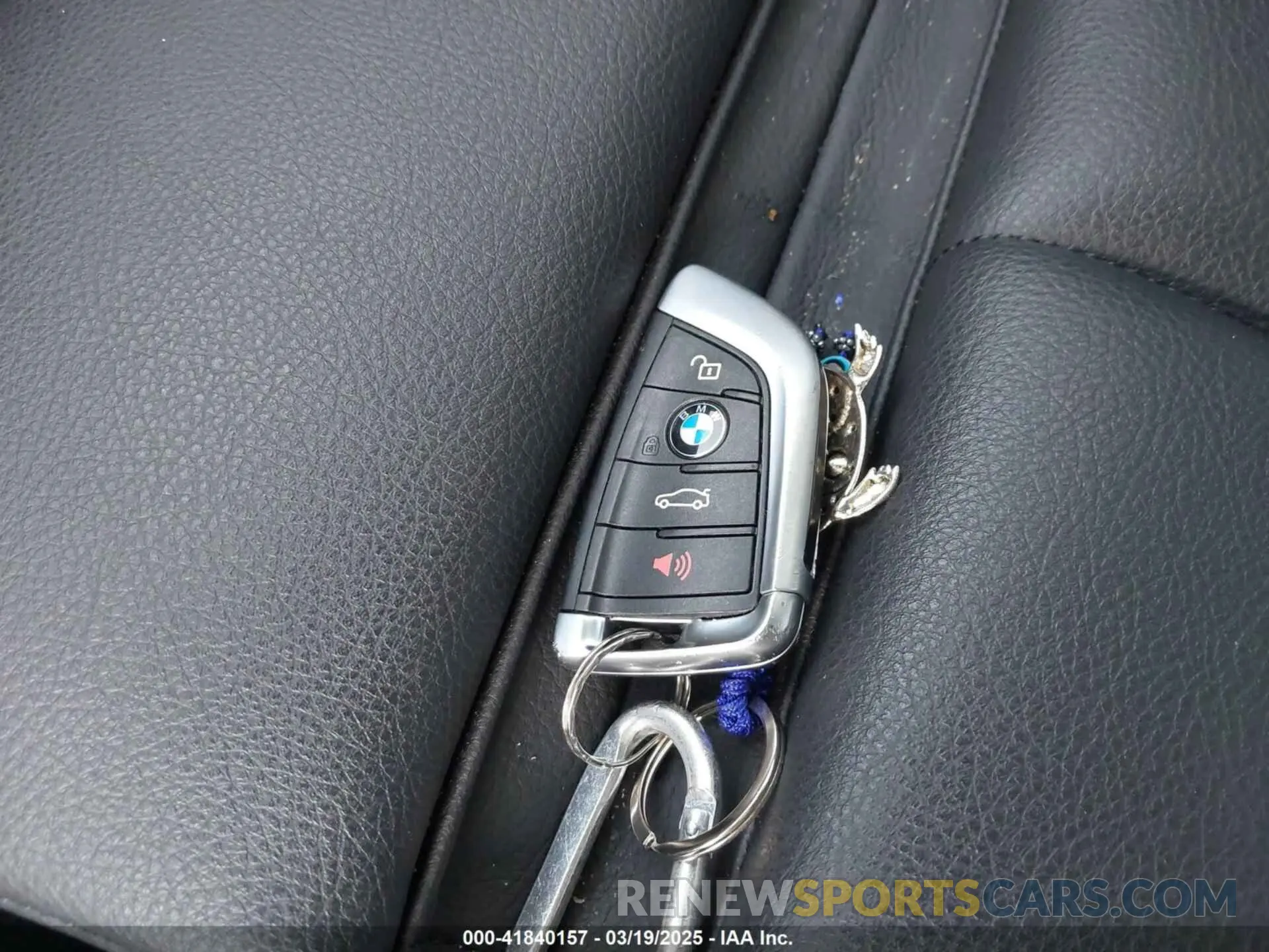 11 Photograph of a damaged car WBXYJ1C08N5U33290 BMW X2 2022