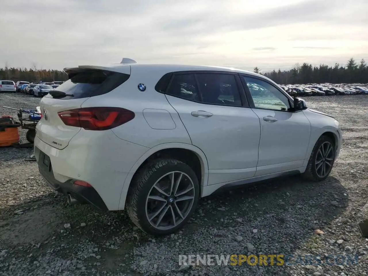 3 Photograph of a damaged car WBXYJ1C0XN5T42960 BMW X2 2022