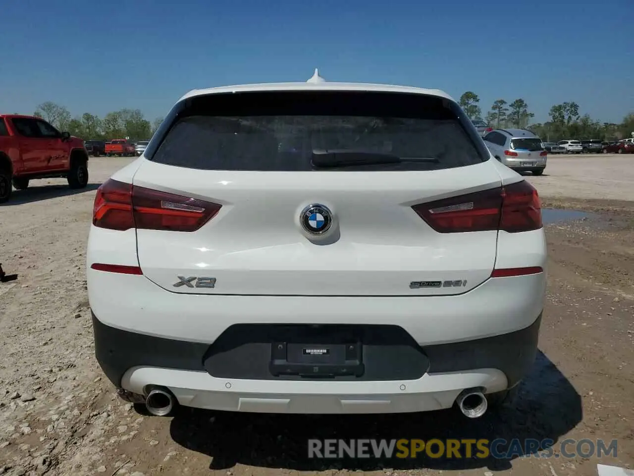 6 Photograph of a damaged car WBXYH9C00P5V38984 BMW X2 2023