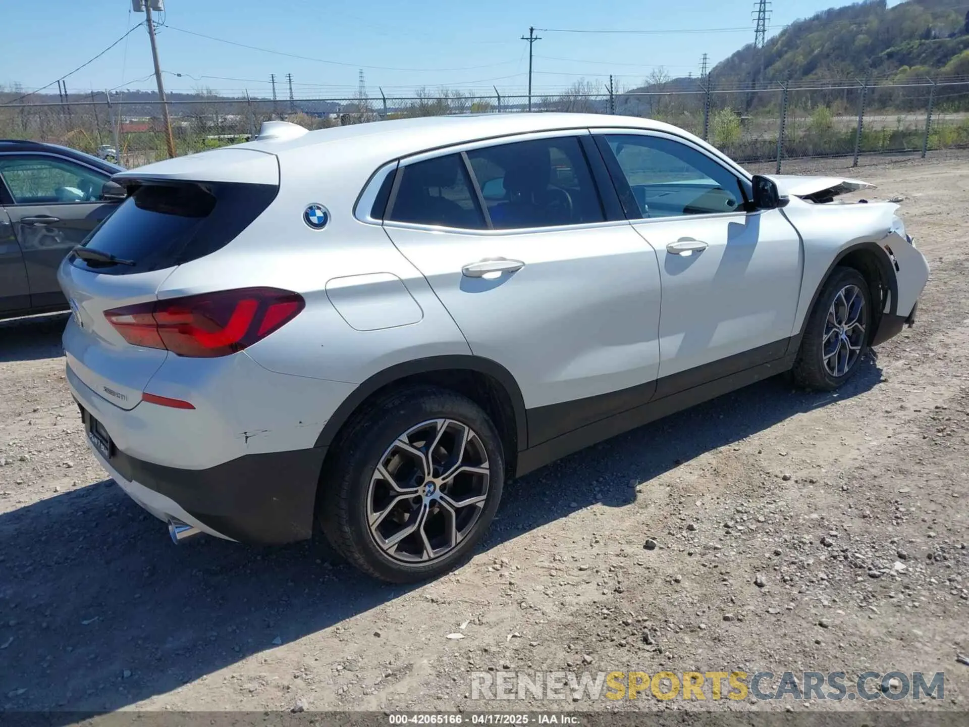4 Photograph of a damaged car WBXYJ1C0XP5V29988 BMW X2 2023