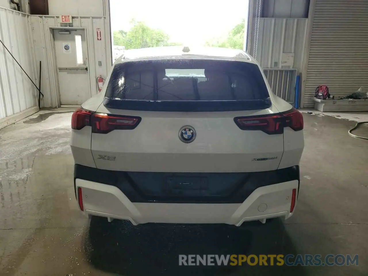 6 Photograph of a damaged car WBX63GM03R5Z89418 BMW X2 2024