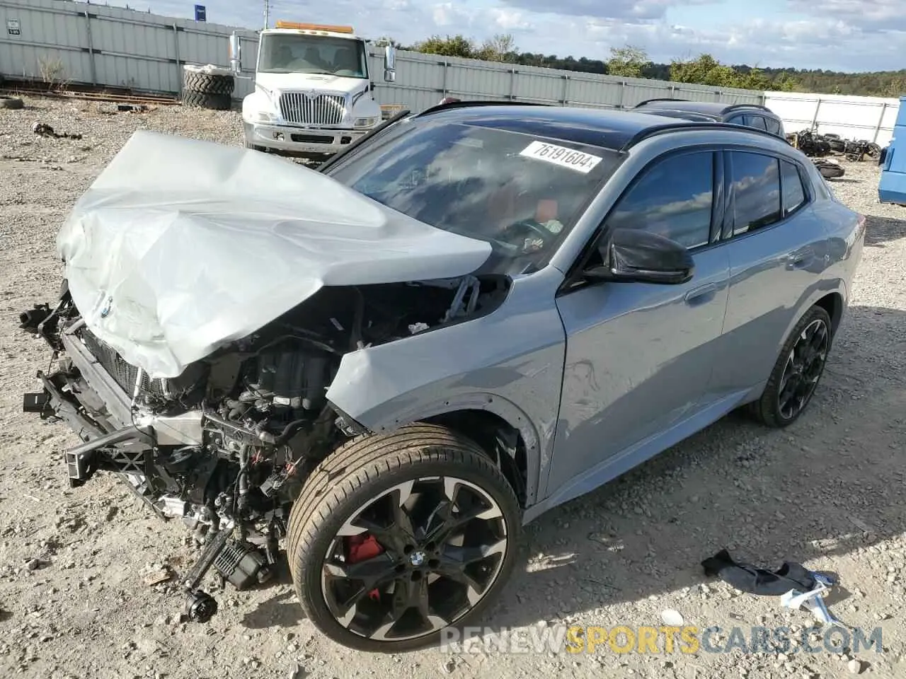 1 Photograph of a damaged car WBX83GM06R5Y87037 BMW X2 2024
