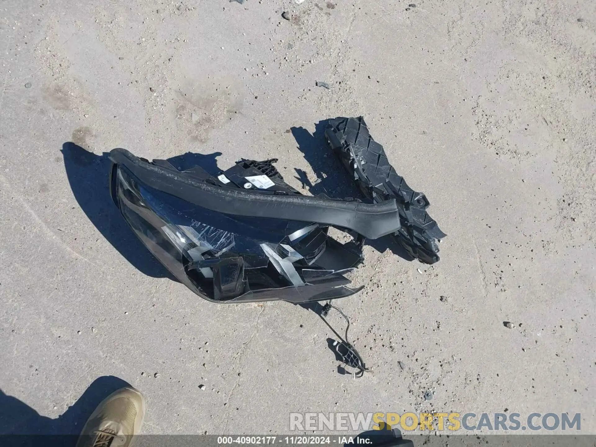 12 Photograph of a damaged car WBX63GM03S5037959 BMW X2 2025