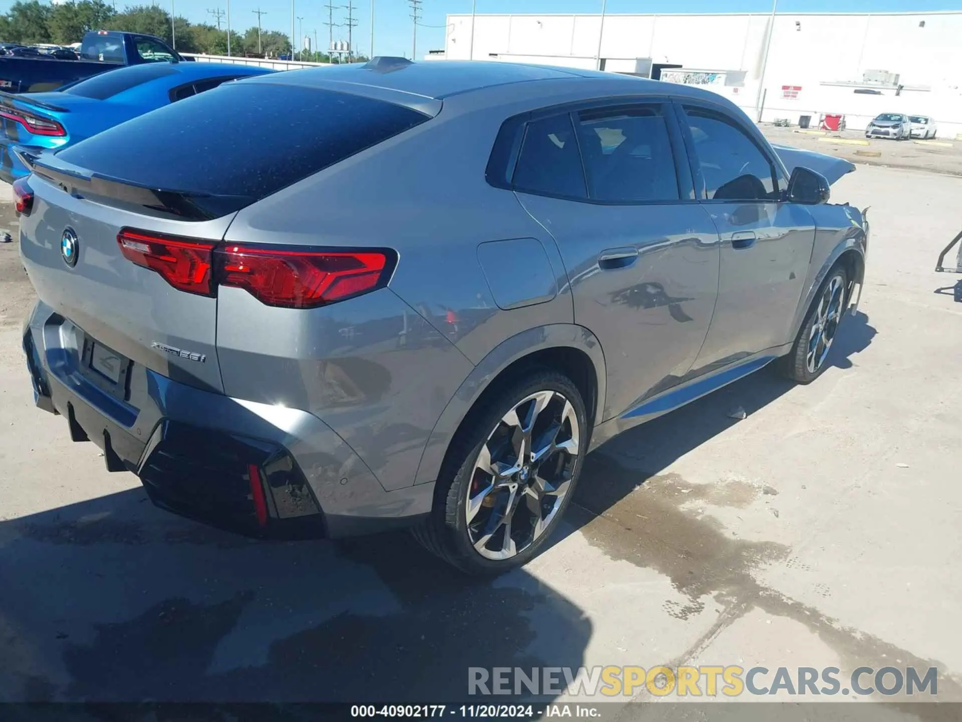 4 Photograph of a damaged car WBX63GM03S5037959 BMW X2 2025