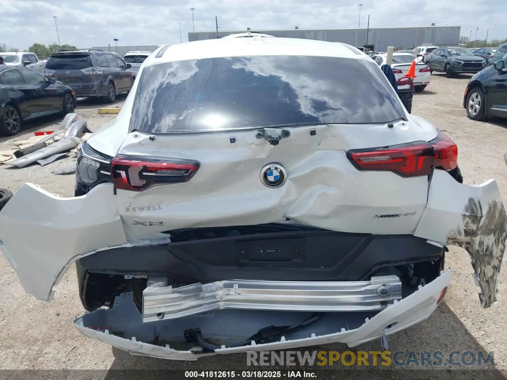 6 Photograph of a damaged car WBX63GM06S5066386 BMW X2 2025