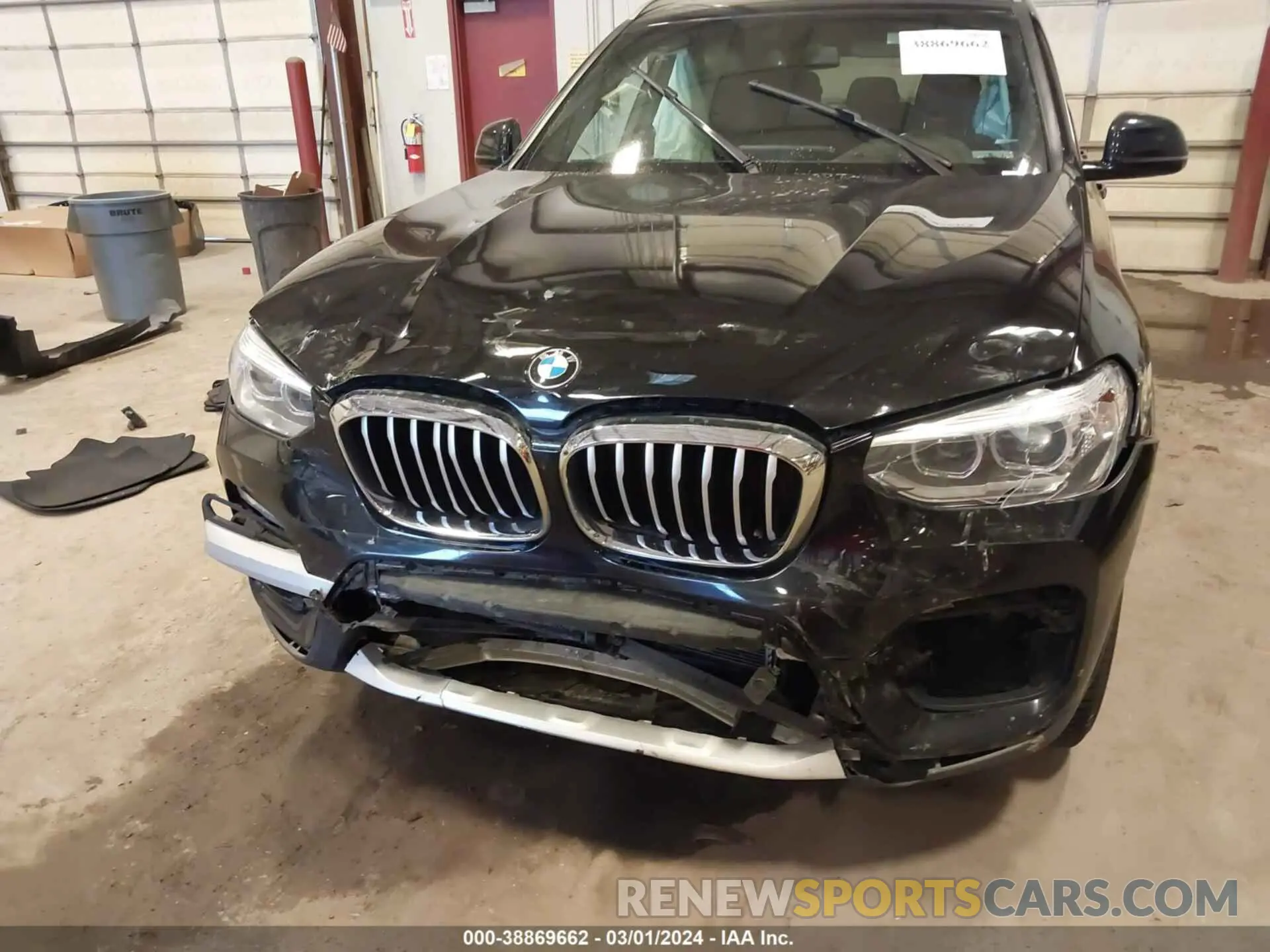 6 Photograph of a damaged car 5UXTR9C51JLC75201 BMW X3 2018