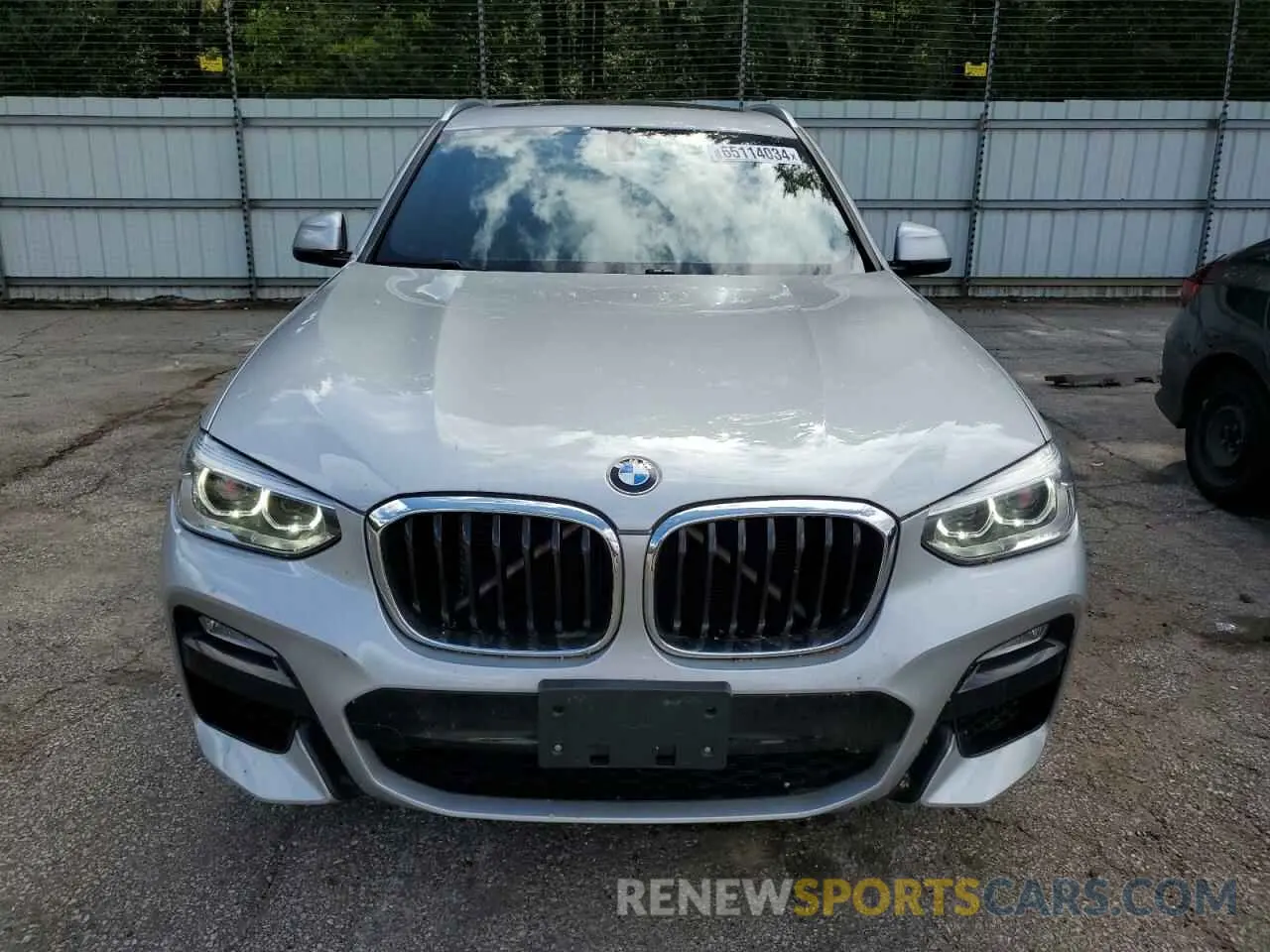 5 Photograph of a damaged car 5UXTR9C54JLD74370 BMW X3 2018