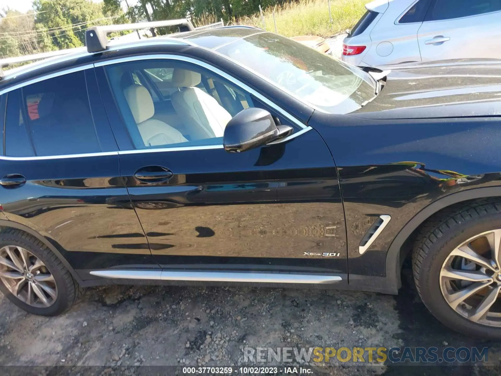 14 Photograph of a damaged car 5UXTR9C5XJLA44670 BMW X3 2018