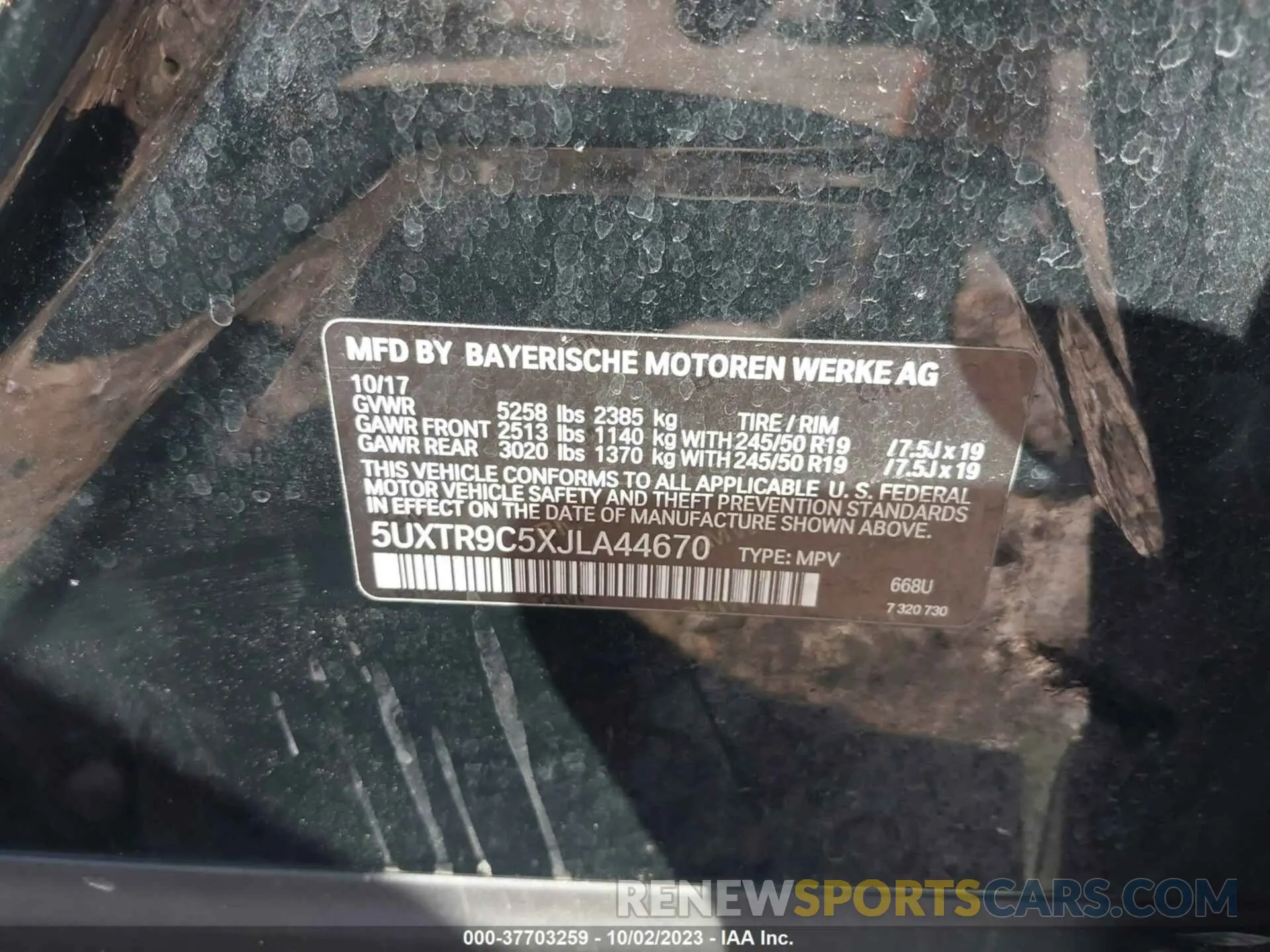 9 Photograph of a damaged car 5UXTR9C5XJLA44670 BMW X3 2018
