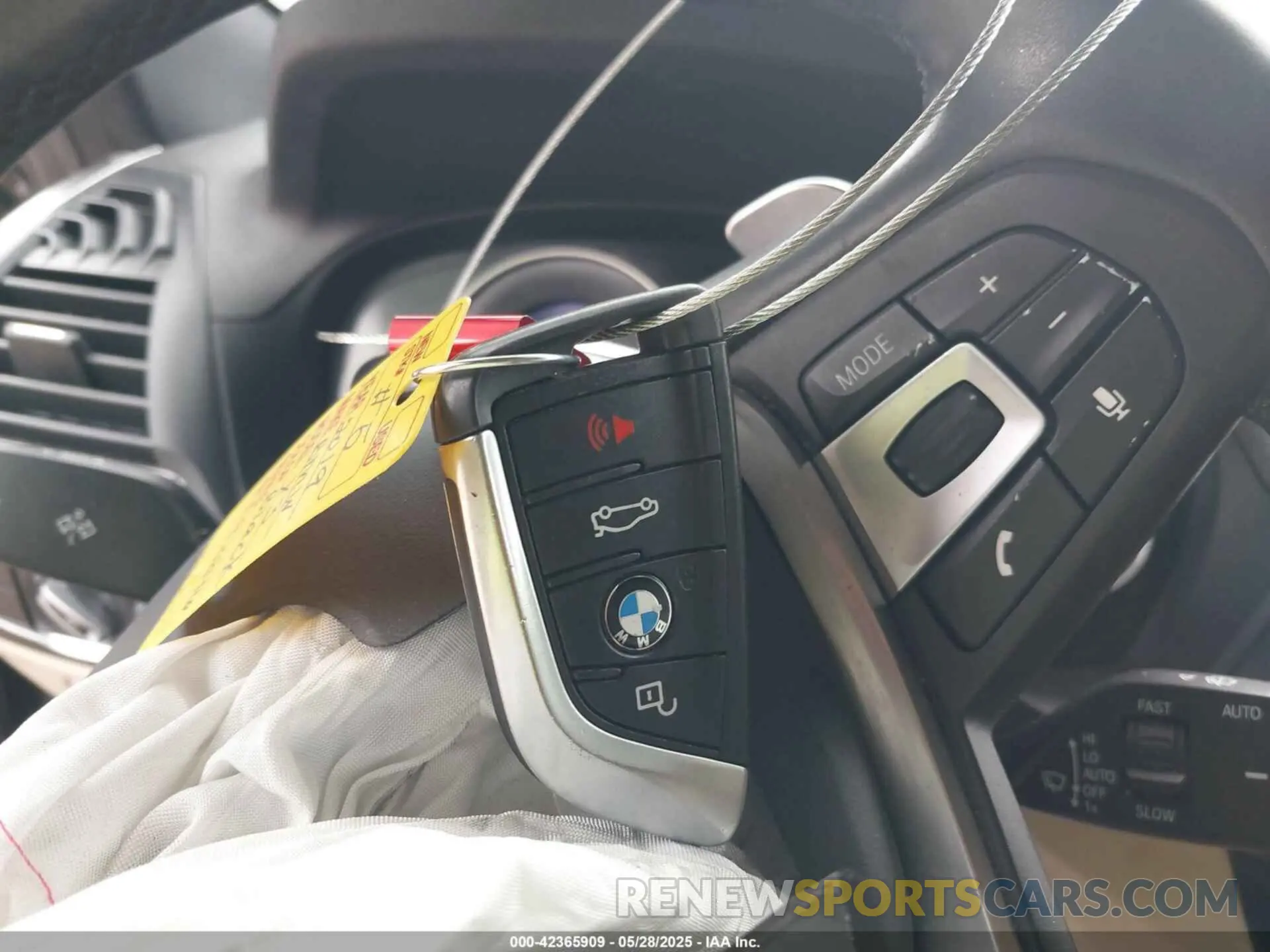11 Photograph of a damaged car 5UXTR7C50KLE93846 BMW X3 2019