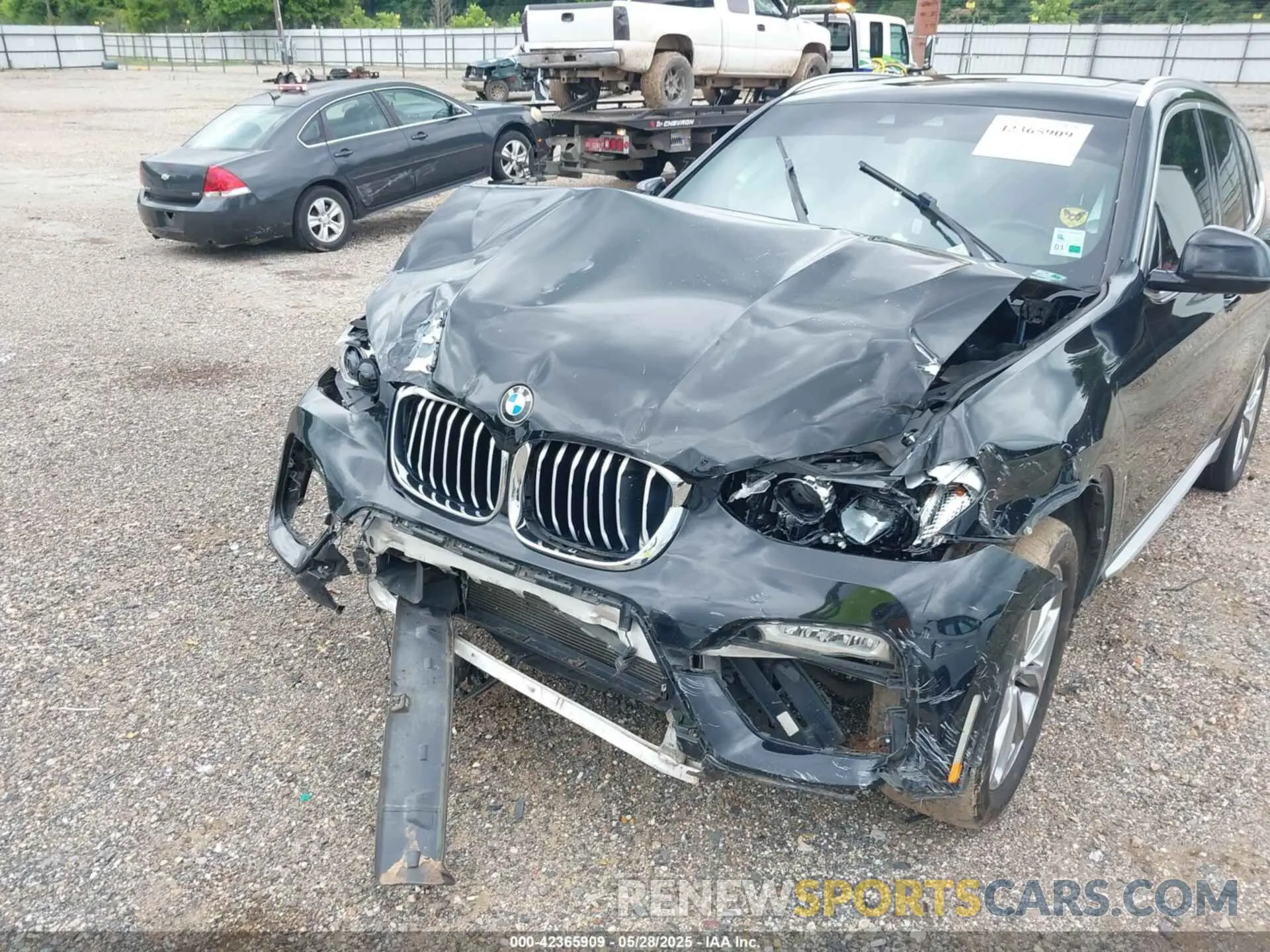 20 Photograph of a damaged car 5UXTR7C50KLE93846 BMW X3 2019