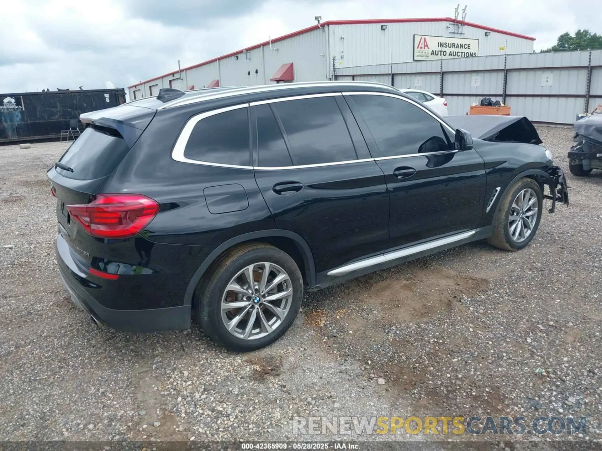 4 Photograph of a damaged car 5UXTR7C50KLE93846 BMW X3 2019