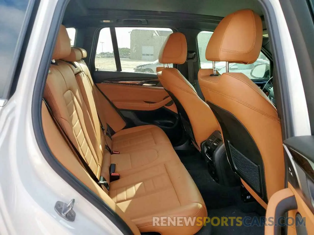 10 Photograph of a damaged car 5UXTR7C50KLE94138 BMW X3 2019
