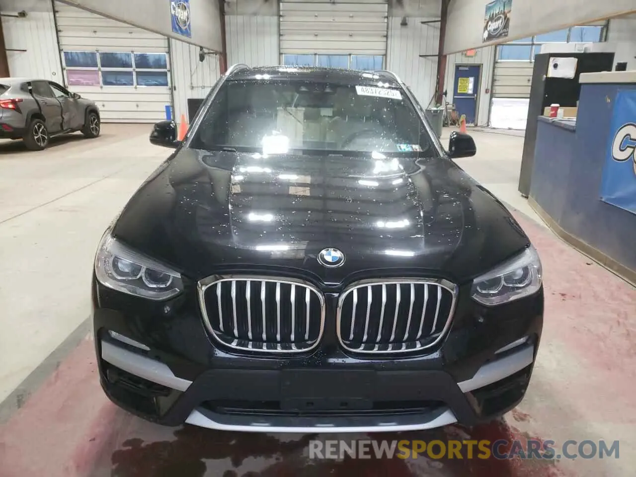 5 Photograph of a damaged car 5UXTR7C50KLE94804 BMW X3 2019